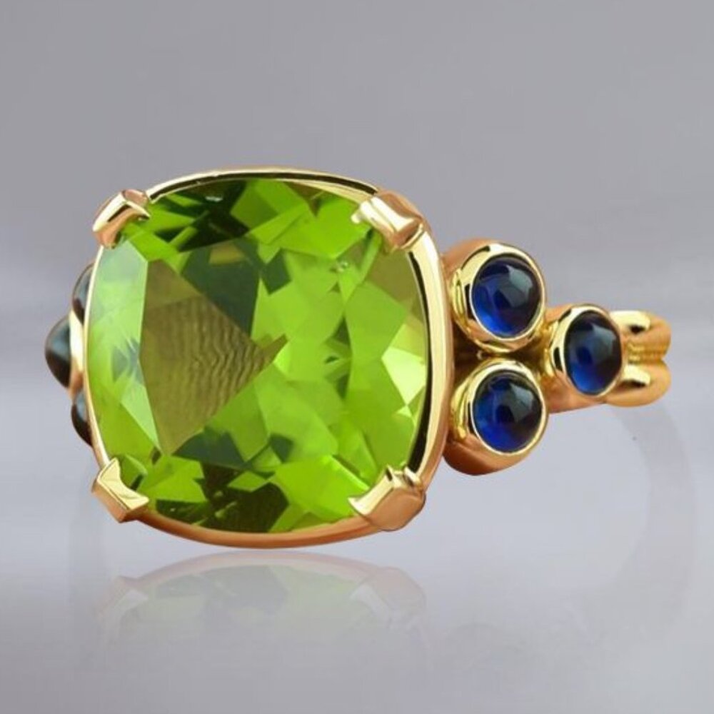 Cushion Cut Peridot Sapphire Golden Ring (Size 7) - Picture 7 of 9